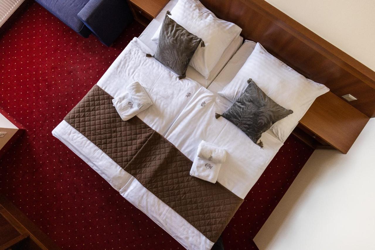 Diamond W Białym Dworku Hotel *