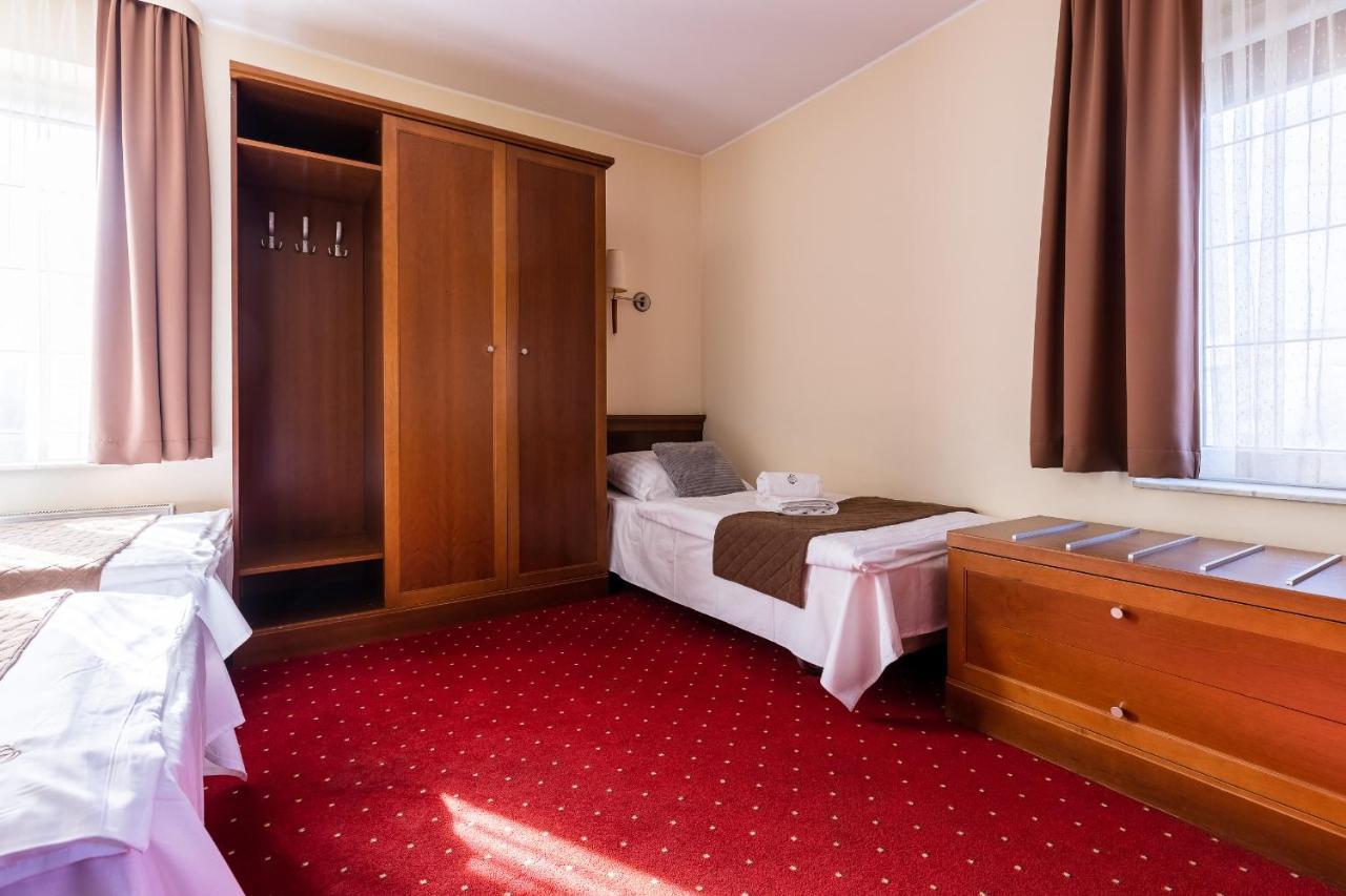 Hotel Diamond W Białym Dworku *